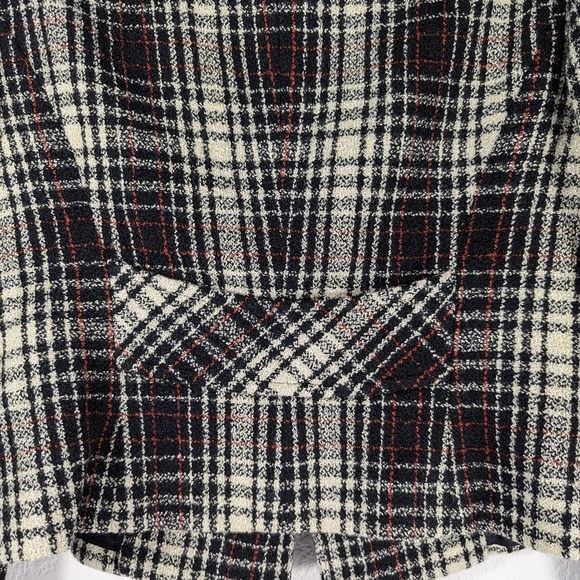 Vintage BCBG Max Azria Wool Blend Plaid Cropped Double Breasted Blazer 2 - Picture 12 of 14